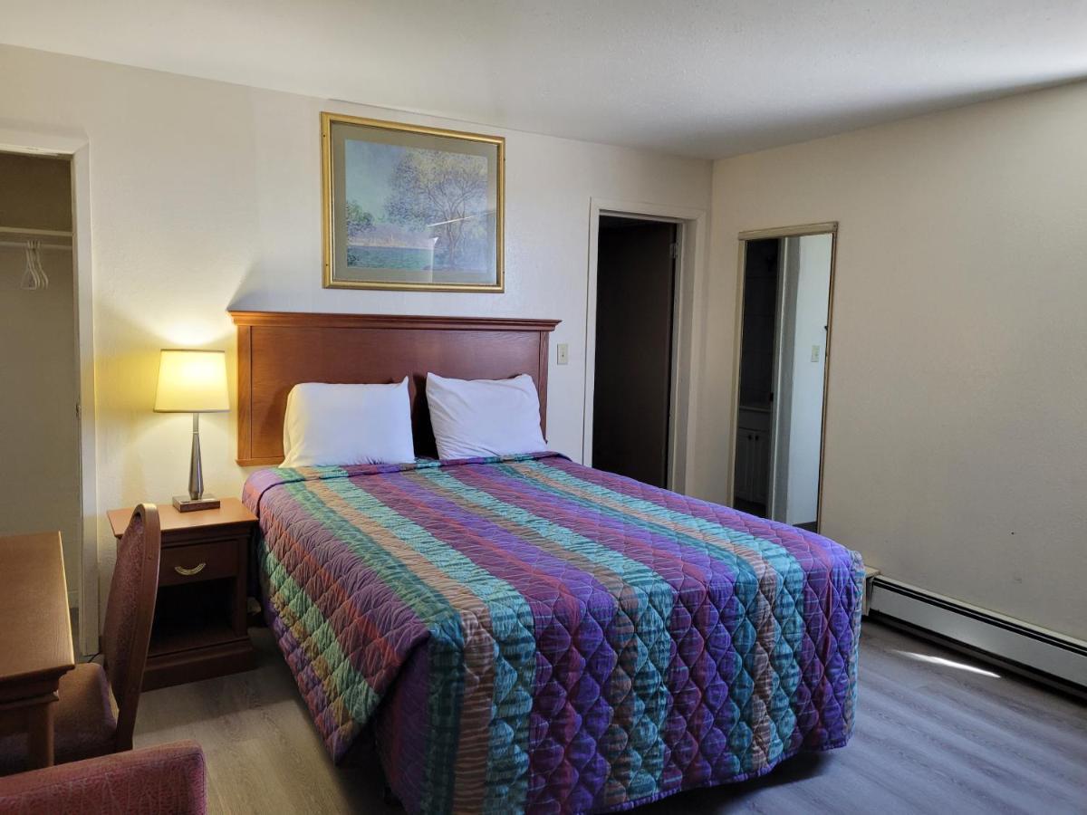 Canadiana Motel Sudbury Kültér fotó
